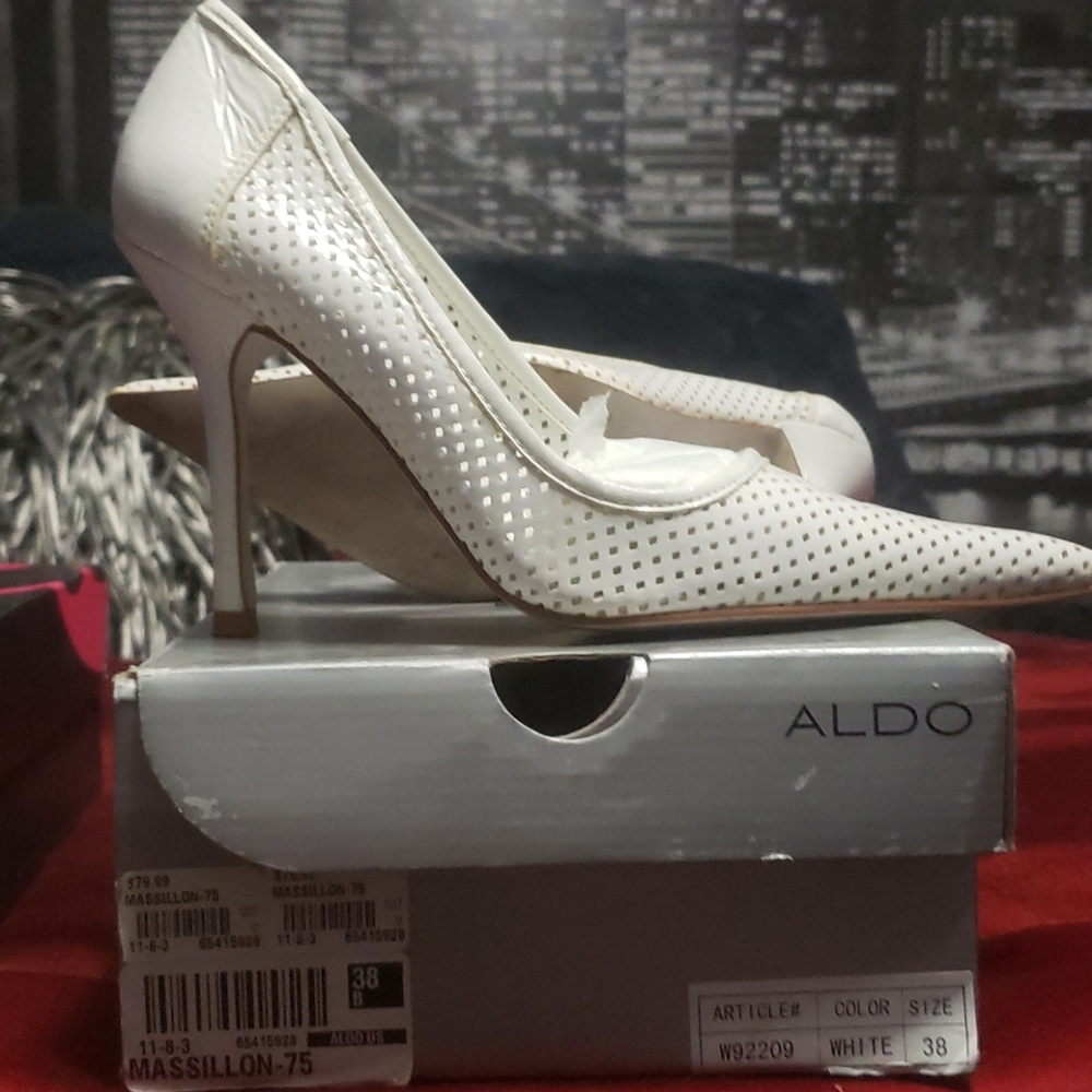 Shoes - Picture 1 of 3